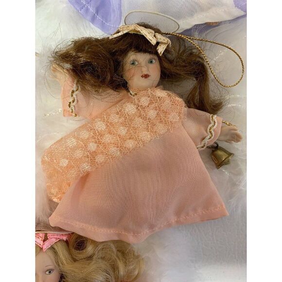 Paradise Galleries Heavenly Moments Ornament Collection Porcelain Angel Figures - Picture 4 of 7